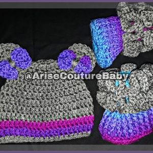 Infant Crochet Booties and Hat Set